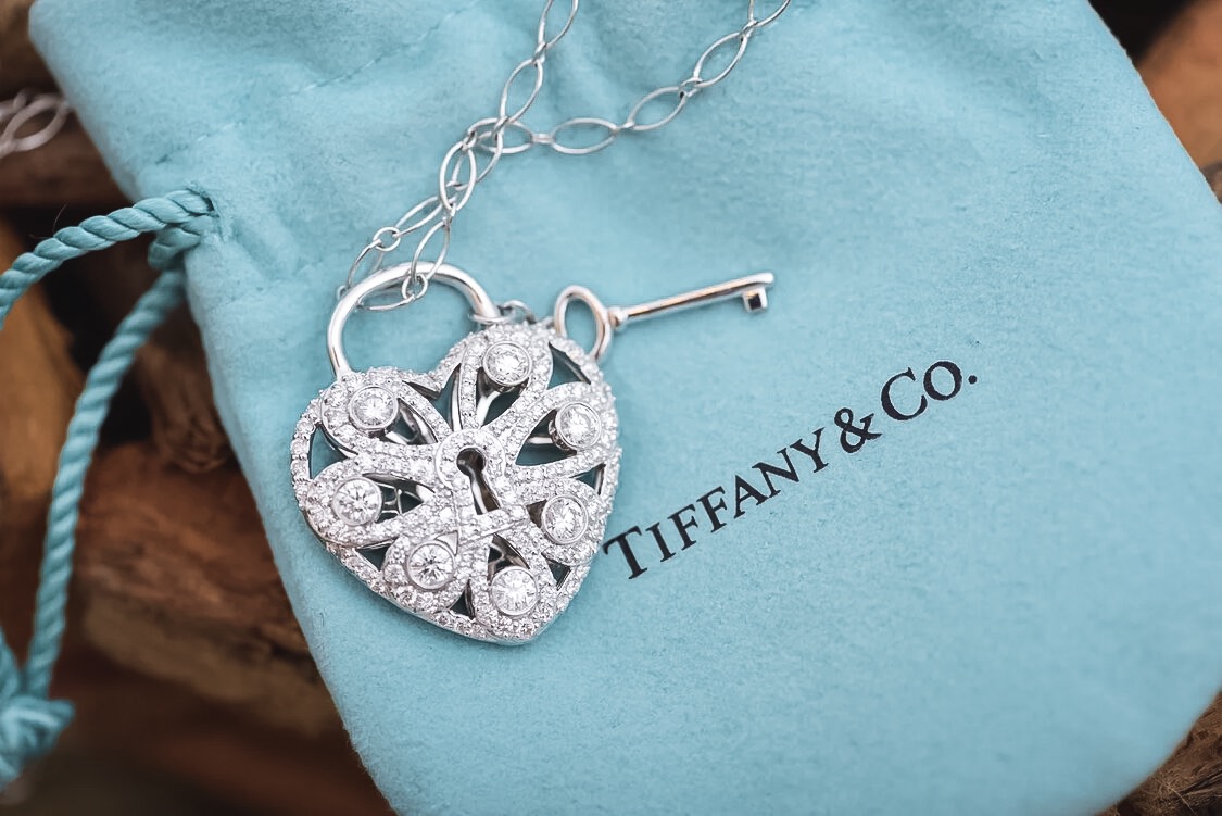 Tiffany filigree heart deals pendant with key