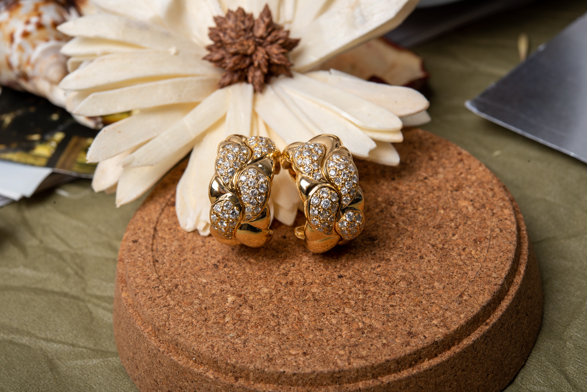 Chopard Casmir Yellow Gold Diamonds Earrings 84 1546 23580