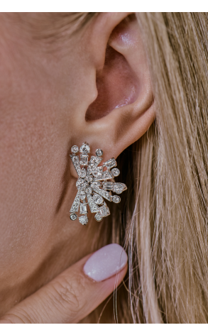 Серьги GRAFF New Dawn Multi-Shape Diamond Stud Earrings RGE1513 (41146) №3