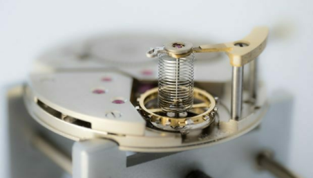 Первая цилиндрическая пружина баланса от компании Precision Engineering. Часть 1